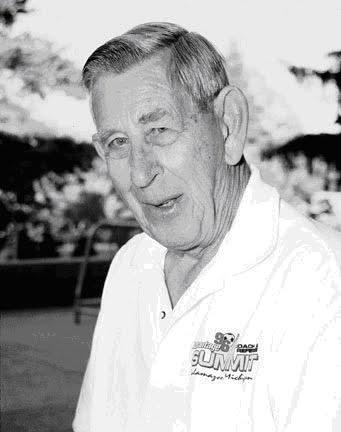 红黄牌还未出现时，足球比赛堪比角斗场！那红黄牌咋来的？