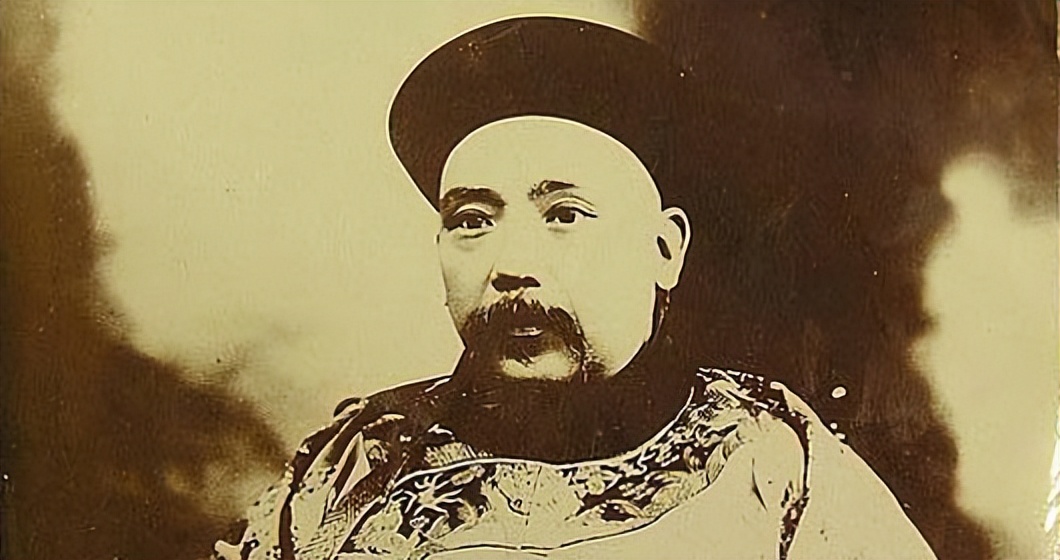 陈毅追悼会上,毛主席看到一老人所作挽联,嘱周总理给他安排工作