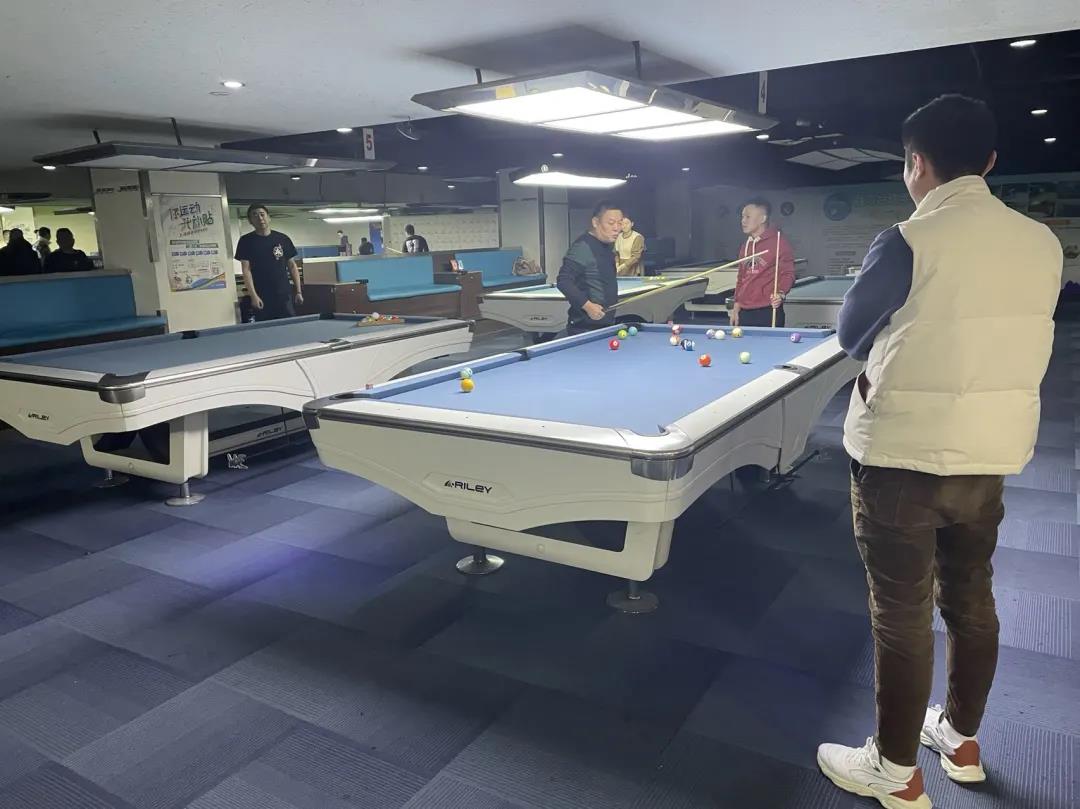 这栋商务大厦最近火了,竟然是因为“福利”太多?