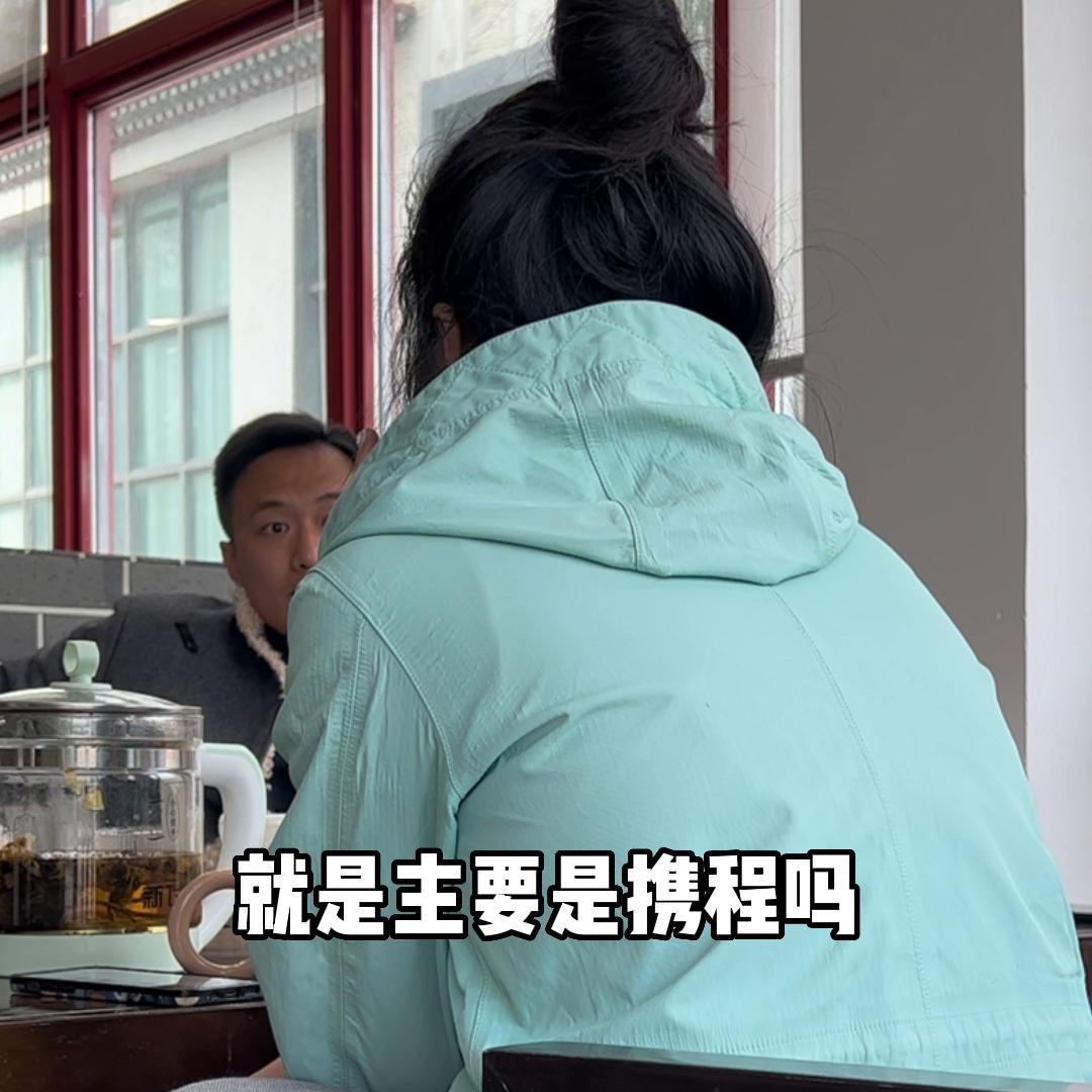 00后女生创业开酒店,女孩靠摆地摊开了3000平的酒店