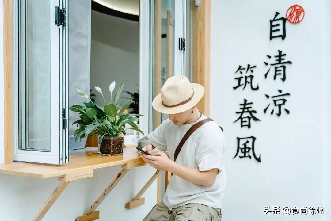 徐州这家传奇凉皮6岁了！看看这个男人给大家准备了什么礼物?