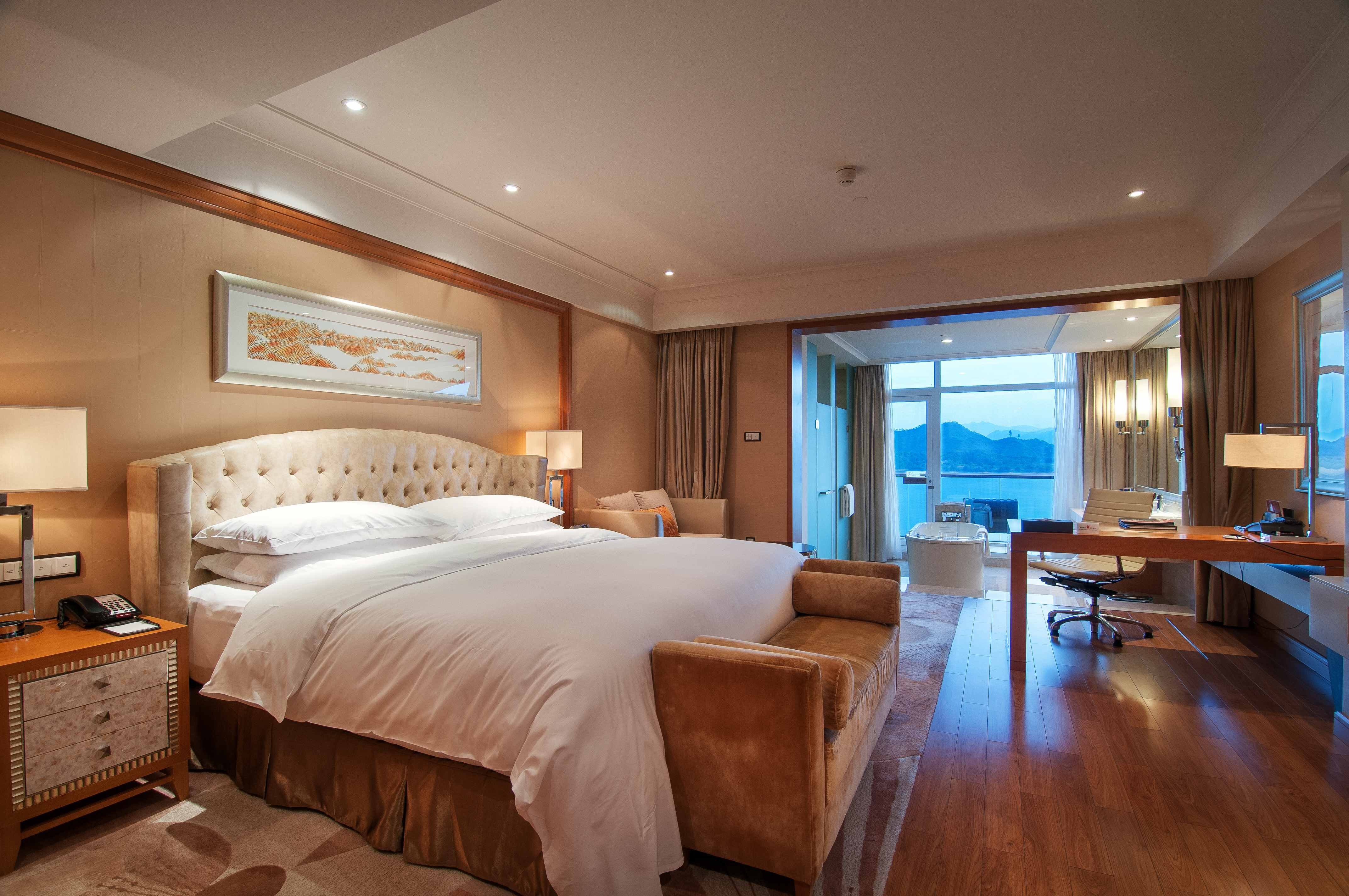 带你体验智慧酒店智能化服务,实用的酒店智能化方案