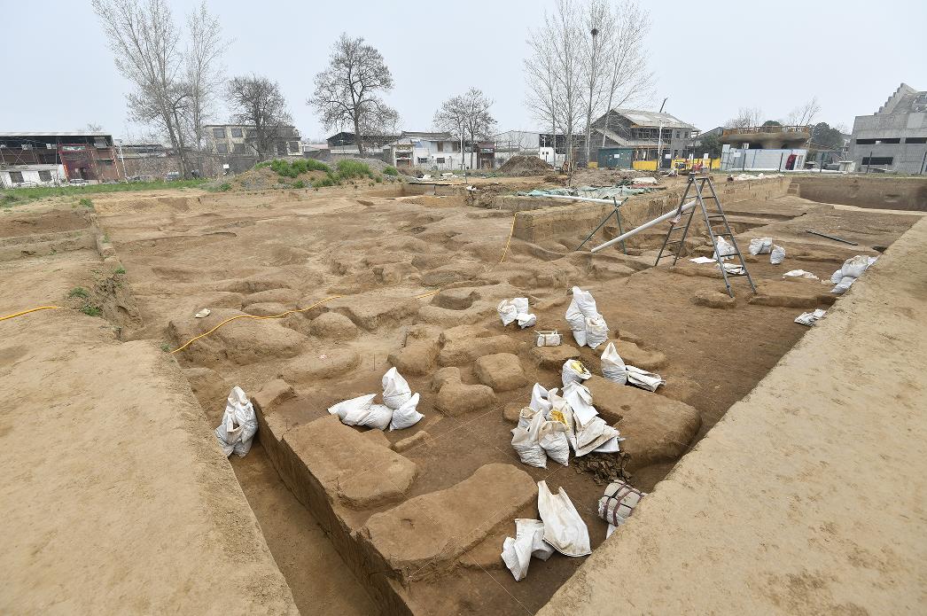 历史上的石磨盘,中国最大的千年石磨盘在哪里