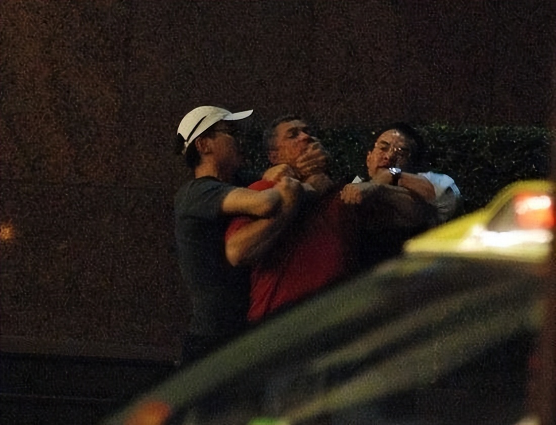 酗酒闹事，害人害己！这7位男明星，有人借醉强吻，有人断送星途