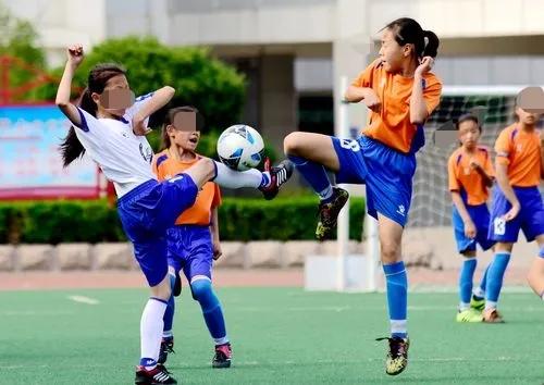 央视杂技球技表演,杂技球技表演视频