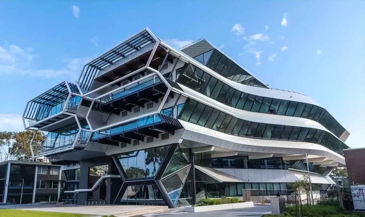 莫纳什大学读研it专业体验,莫纳什大学主要学什么