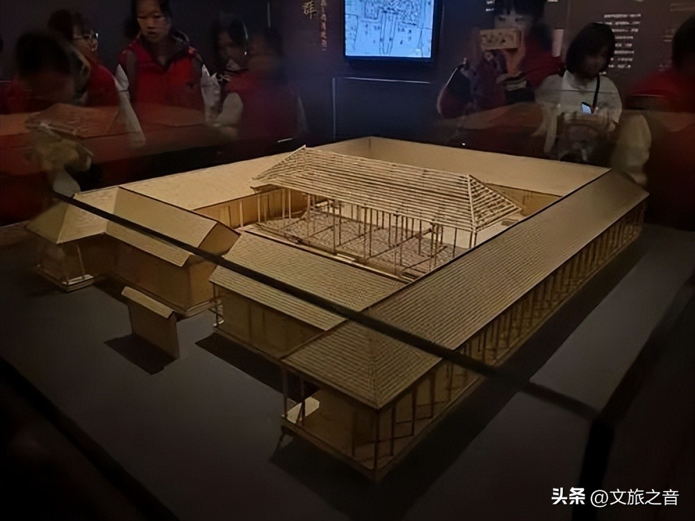 美女必跑贵妃梁，硬汉得吃擀面皮，小编带你去看最“野”的河山