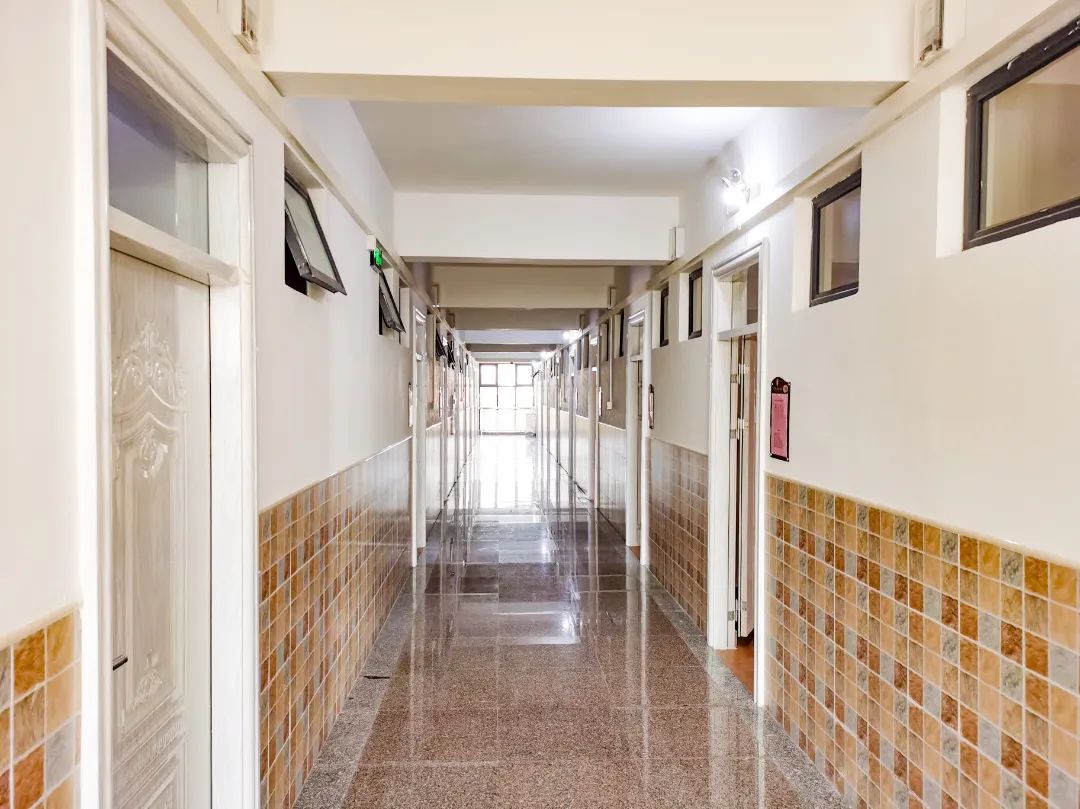 石碣四海学校和碣识学校哪个好,东莞石碣四海学校2018级