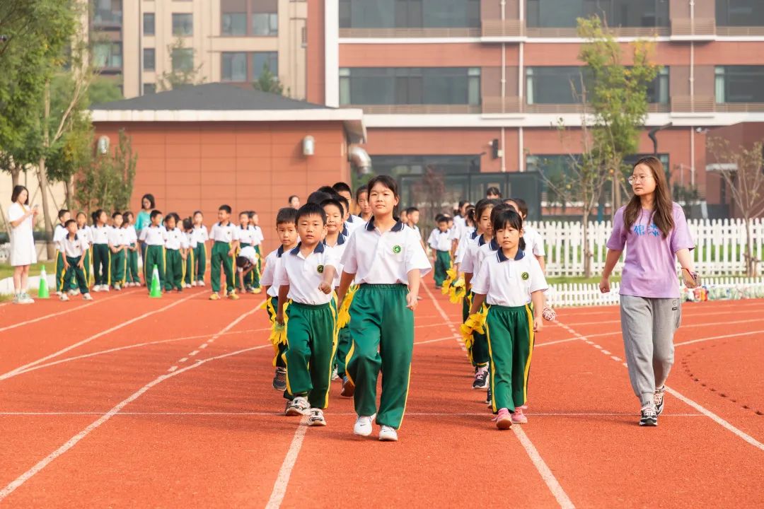 喜迎二十大奋进新征程开启新时代,房山首师大育新学校
