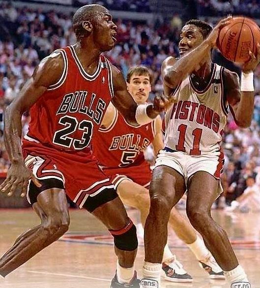 有照片我才敢这样说,NBA这些球星的肌肉就是这么不真实