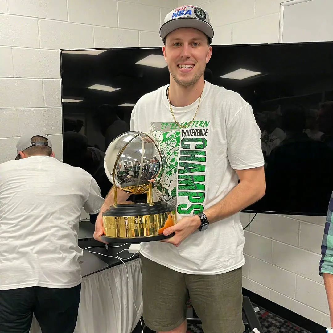 签下他吧,这个送过外卖看过墓地的小子