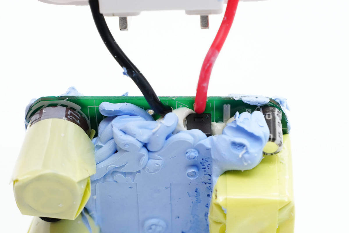 aohi奥海30w氮化镓充电器拆解,倍思氮化镓三代65w充电器拆解视频