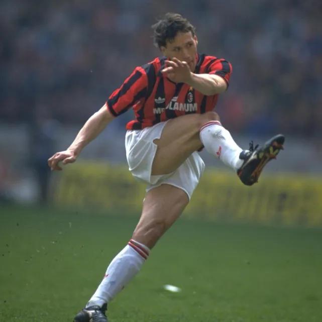 历史最强10号球员,史上最厉害的9号是谁