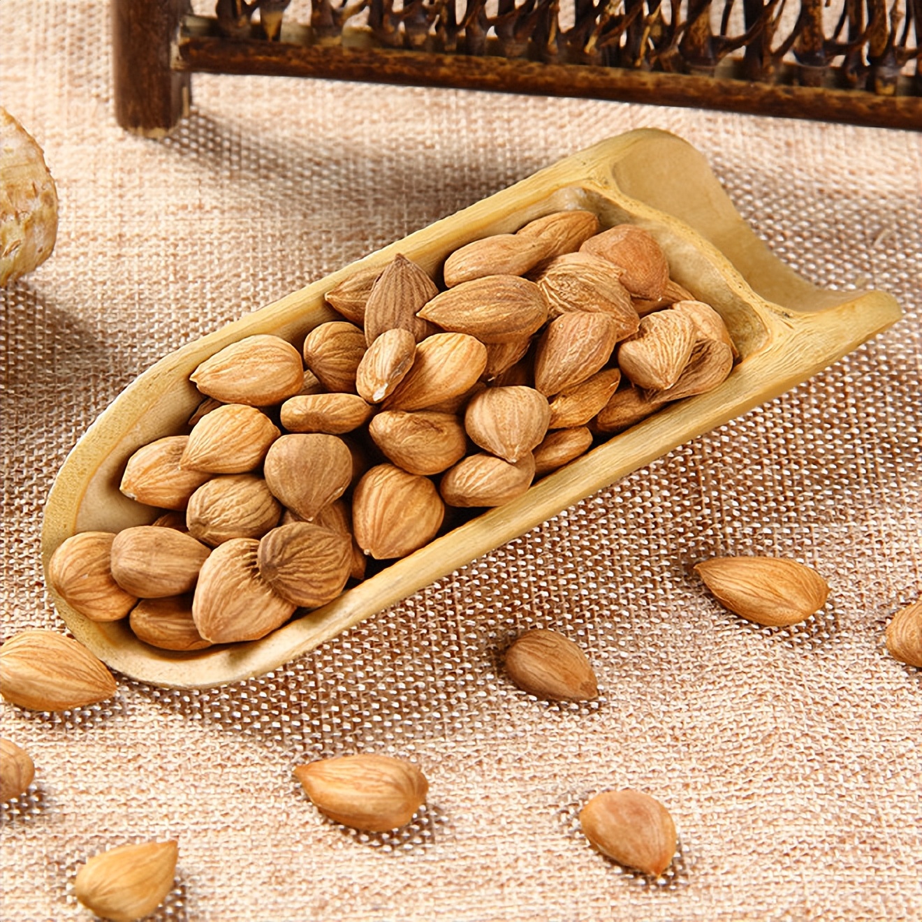 杏仁有止咳平喘的作用吗,苦杏仁能止咳平喘润肠通便吗