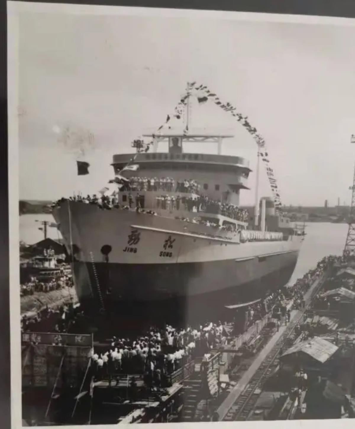 昔日4吨黄金换不来一艘挖泥船，如今中国自研成功，对外只租不卖