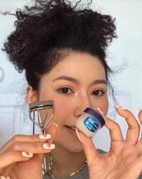 小眼睛怎么戴口罩好看,戴口罩颜值增加办法