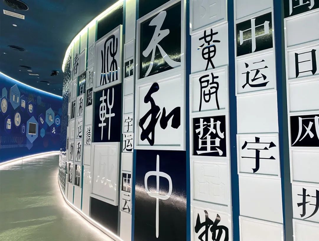 迪拜世博会中国馆复兴号,迪拜世博会彩绘飞机