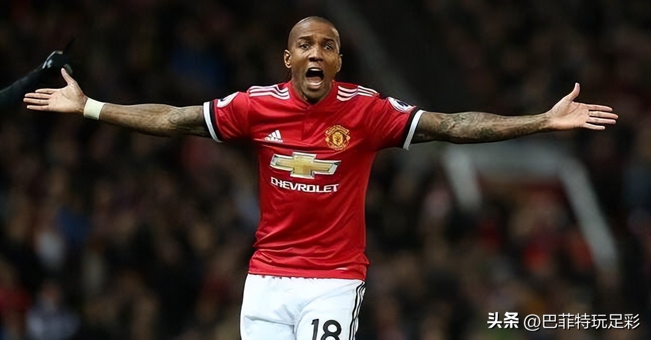 曼联胖虎卡塞米罗踢几号位,卡塞米罗正式加盟曼联几号