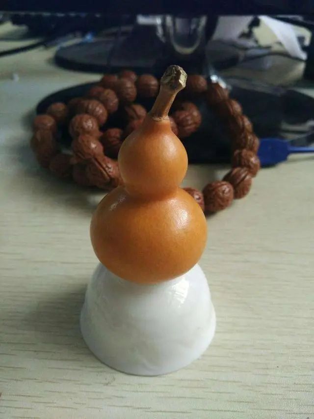 玩手捻葫芦,手捻葫芦多久包浆玉化