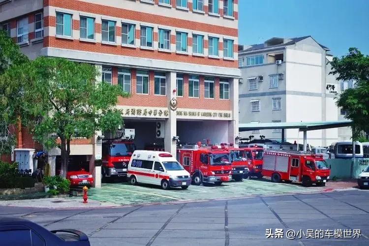 宝岛救援系列|TlNY微影台湾系列TW52高雄市消防局大众t6指挥车