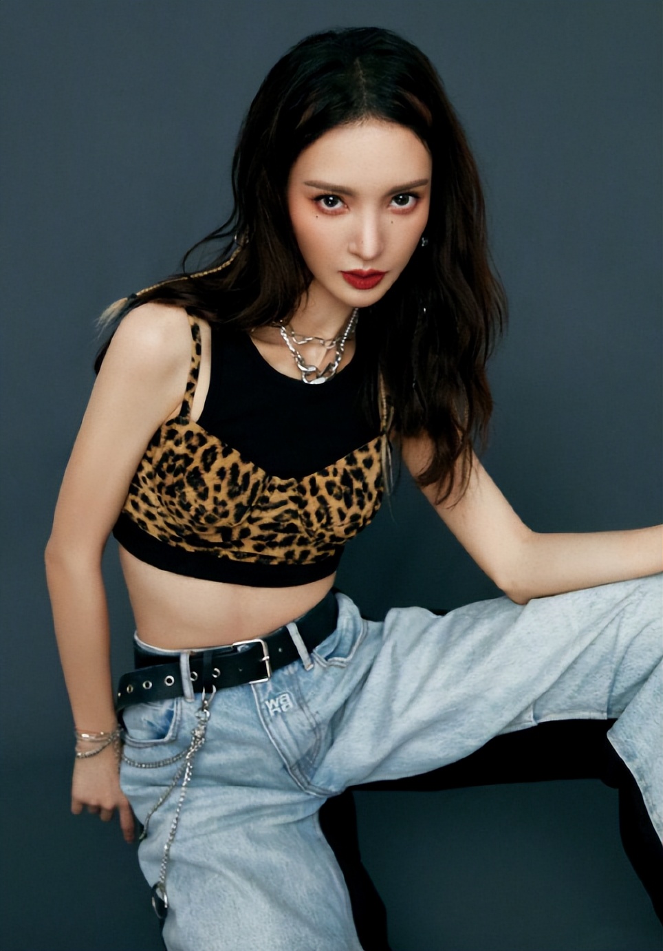 金晨瘦成纸片人现状,金晨看起来好干净