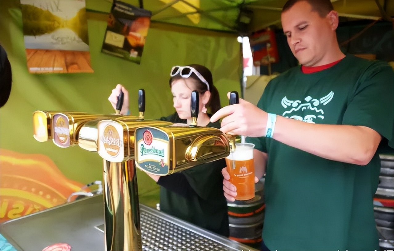 捷克熊啤酒什么档次好喝,捷克著名的啤酒牌子