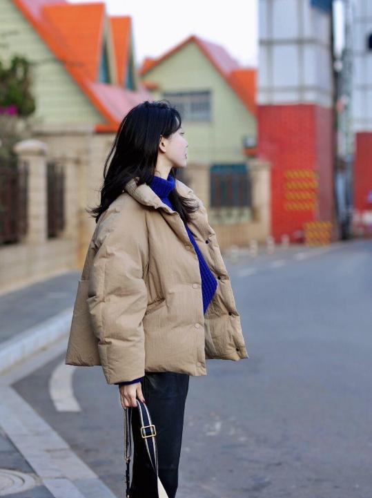 小个子必看的羽绒服穿搭技巧,小个子如何选羽绒服长度显高