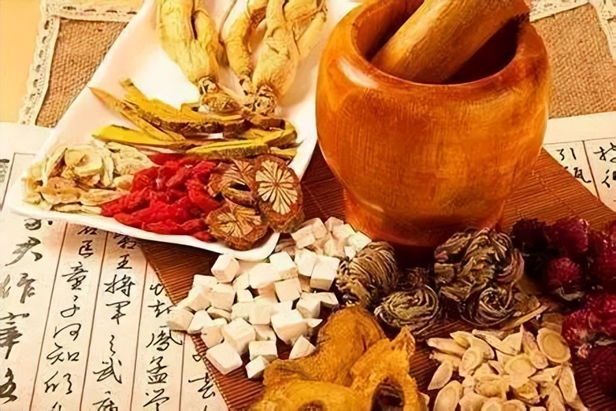 吃中药怎样避免肝肾损伤保护肝肾,中药引起的肝肾损伤会有什么症状