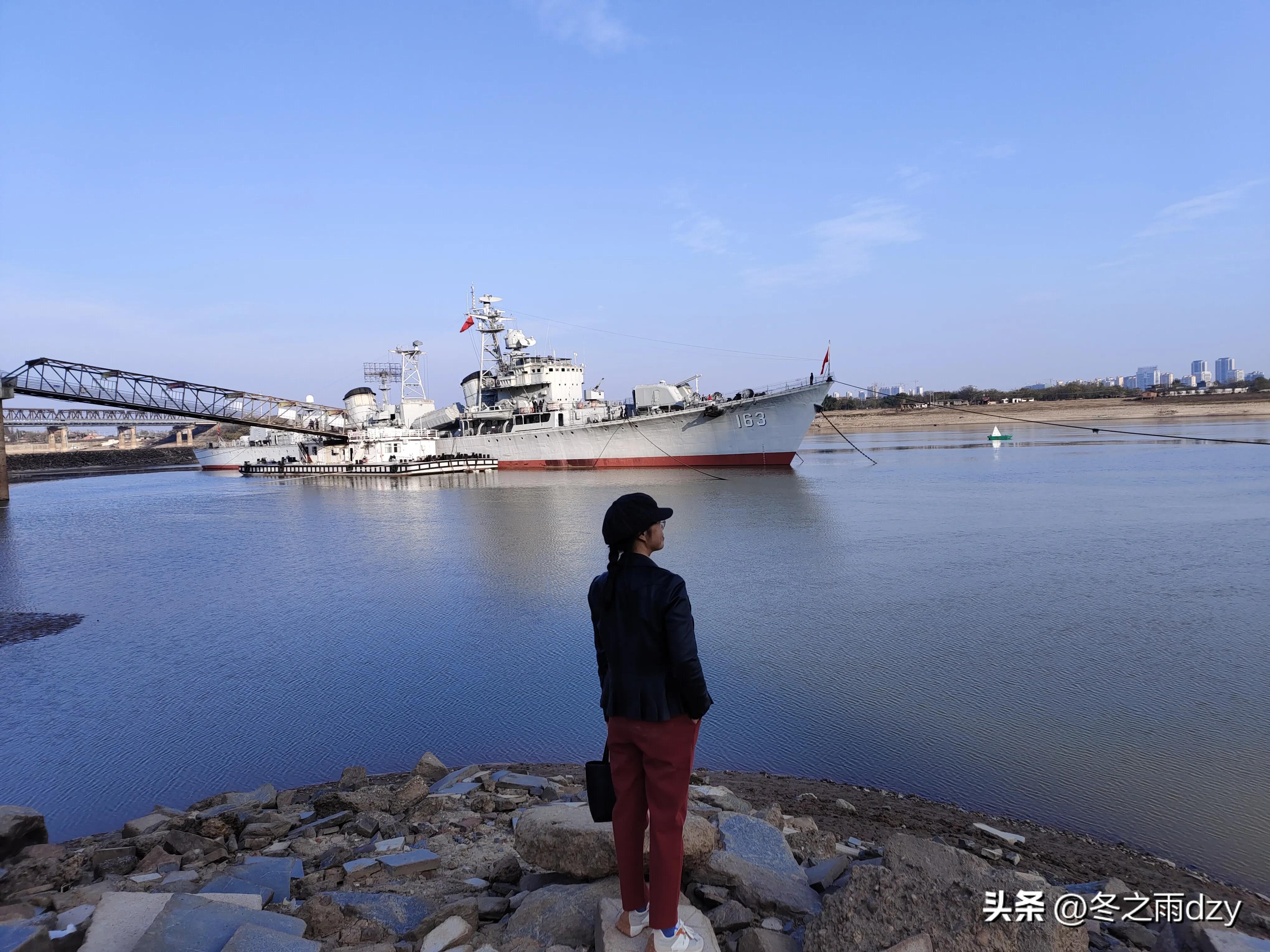 南昌舰主题园凤凰洲湿地公园,凤凰洲建军广场