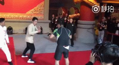 被全网嘲讽的“*子骗**”马保国，却“机智”赶上每个时代的风口浪尖