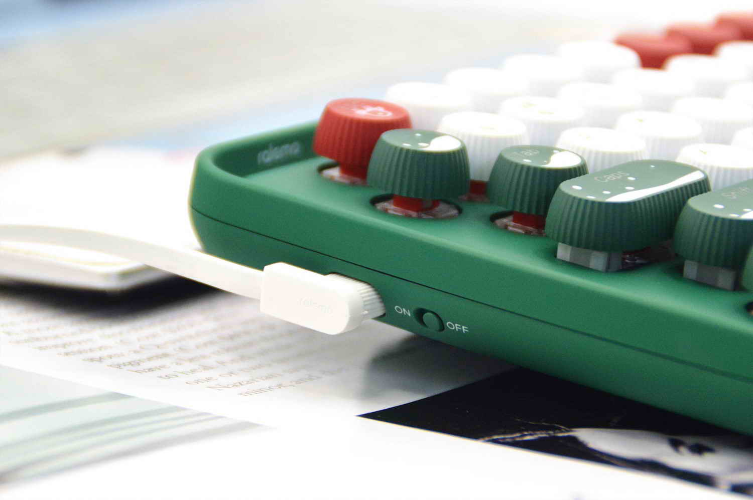 雷柏pre5键盘怎么样,雷柏e9000g多模无线刀锋键盘体验