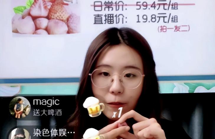 被支付宝一亿砸中的信小呆：辞职后环游世界，刷爆信用卡生活堪忧