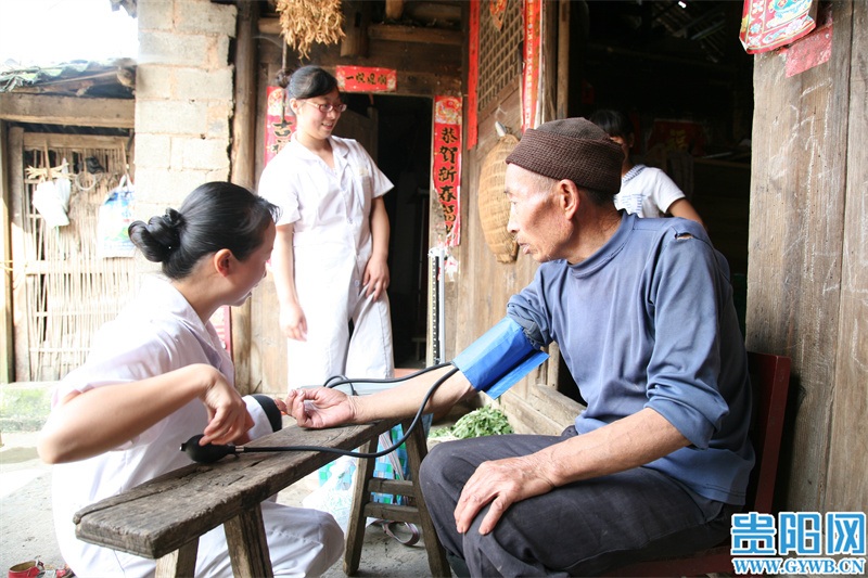 全国最美乡村医生钟晶,贵州最美乡村医生钟晶