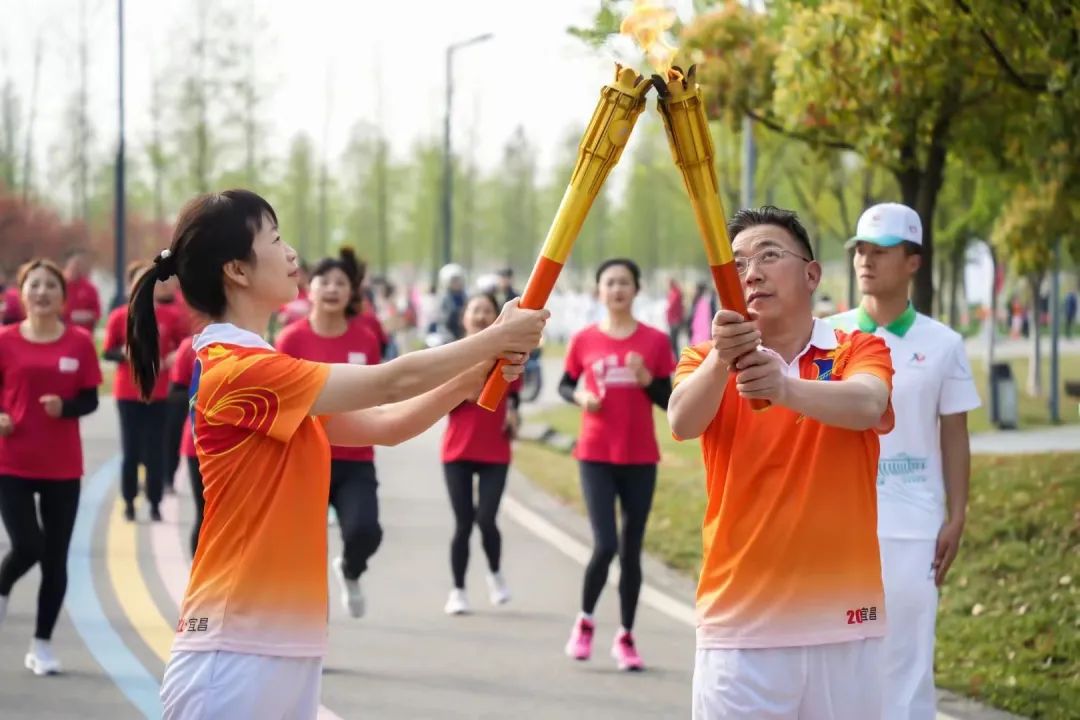 【公安心向*党**护航新征程】“燃动全城”的藏蓝力量