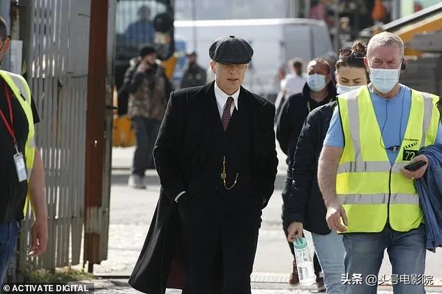 西装暴徒汤姆哈迪锦集,汤姆哈迪浴血黑帮高燃片段多吗