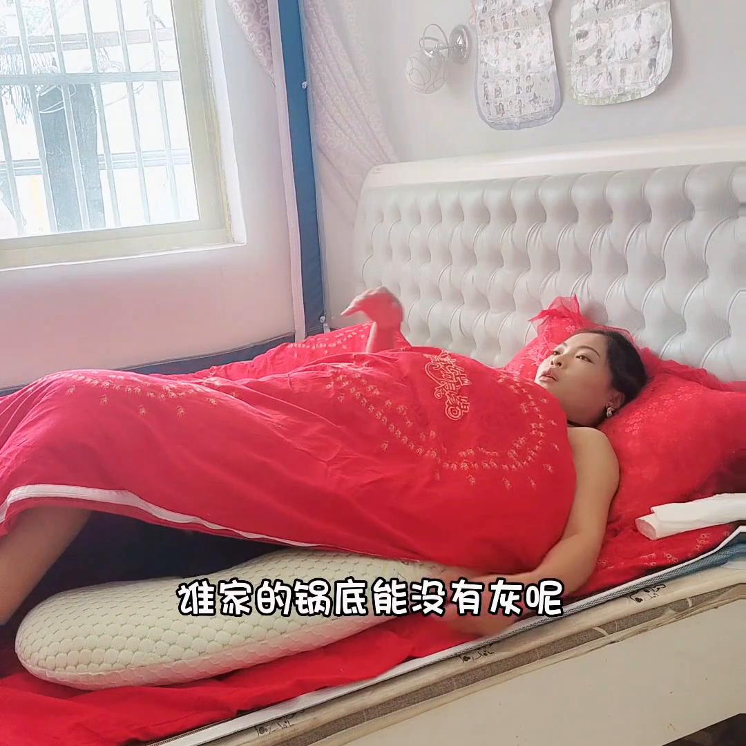 孕晚期哪都疼怎么回事,孕晚期呕吐并伴有宫缩