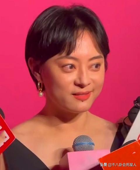 发腮堪比毁容的女星,发腮成大方脸