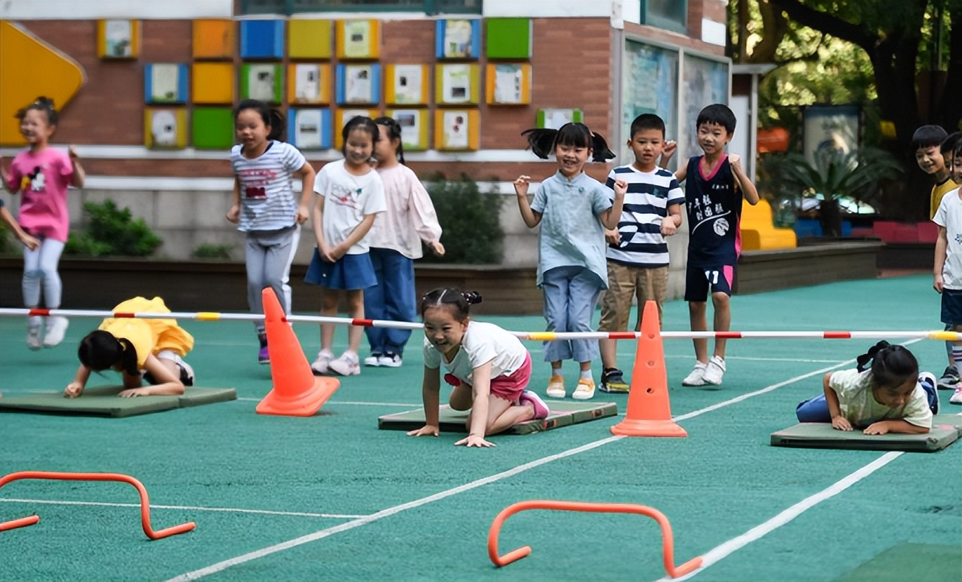 网曝90后女教师,浙江90后美女老师自曝丑闻