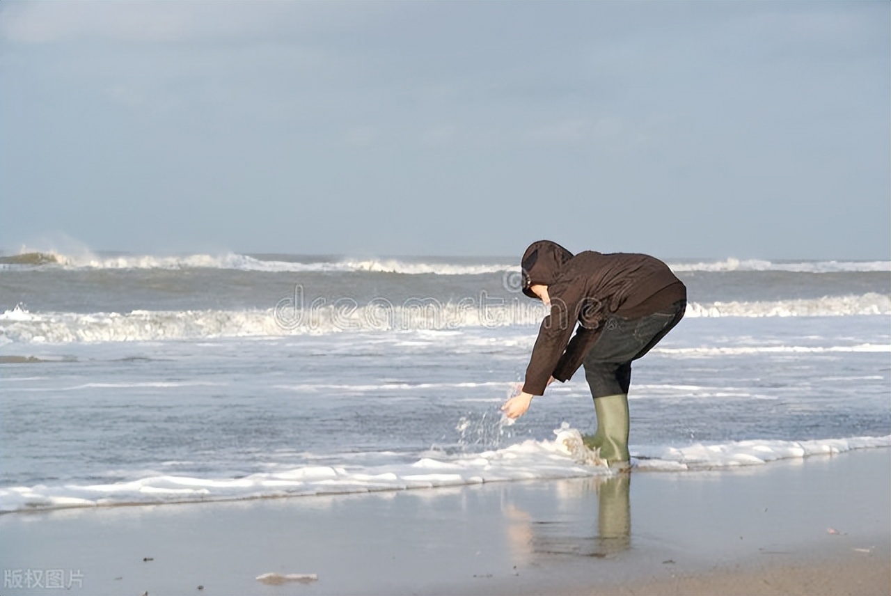 婴儿为什么喜欢玩水,宝宝为什么喜欢玩水玩沙子