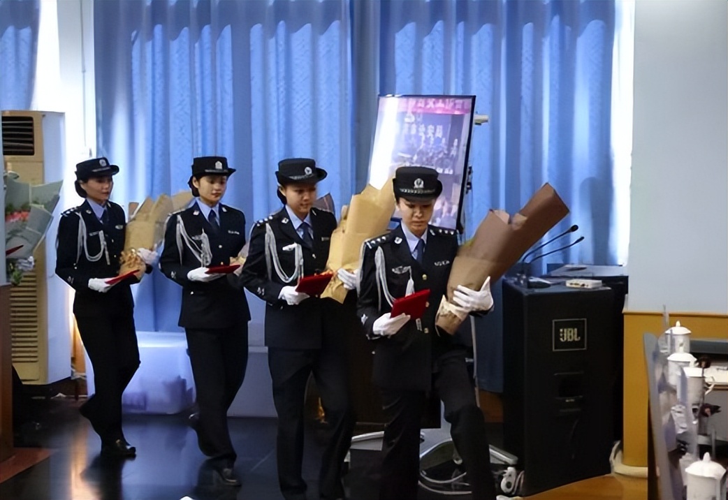 辅警和协警待遇上有区别吗,辅警跟警察一字之差怎么回答