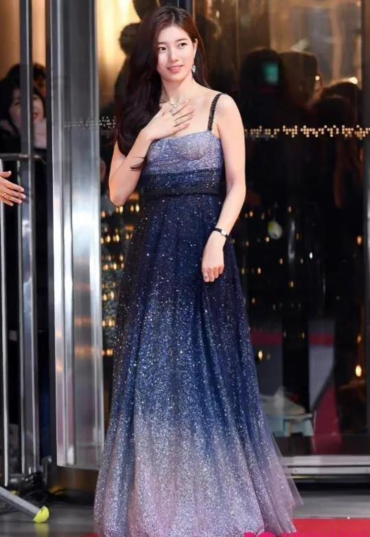 撞衫不可怕谁丑谁尴尬明星,女明星尴尬撞衫十大瞬间