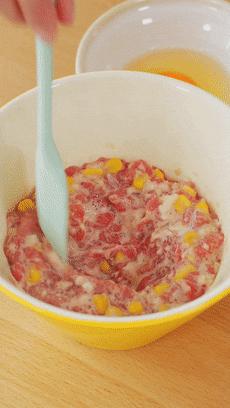 我逢人就夸的神仙搭配！燥热的夏天很该吃，几分钟就能蒸出一锅鲜