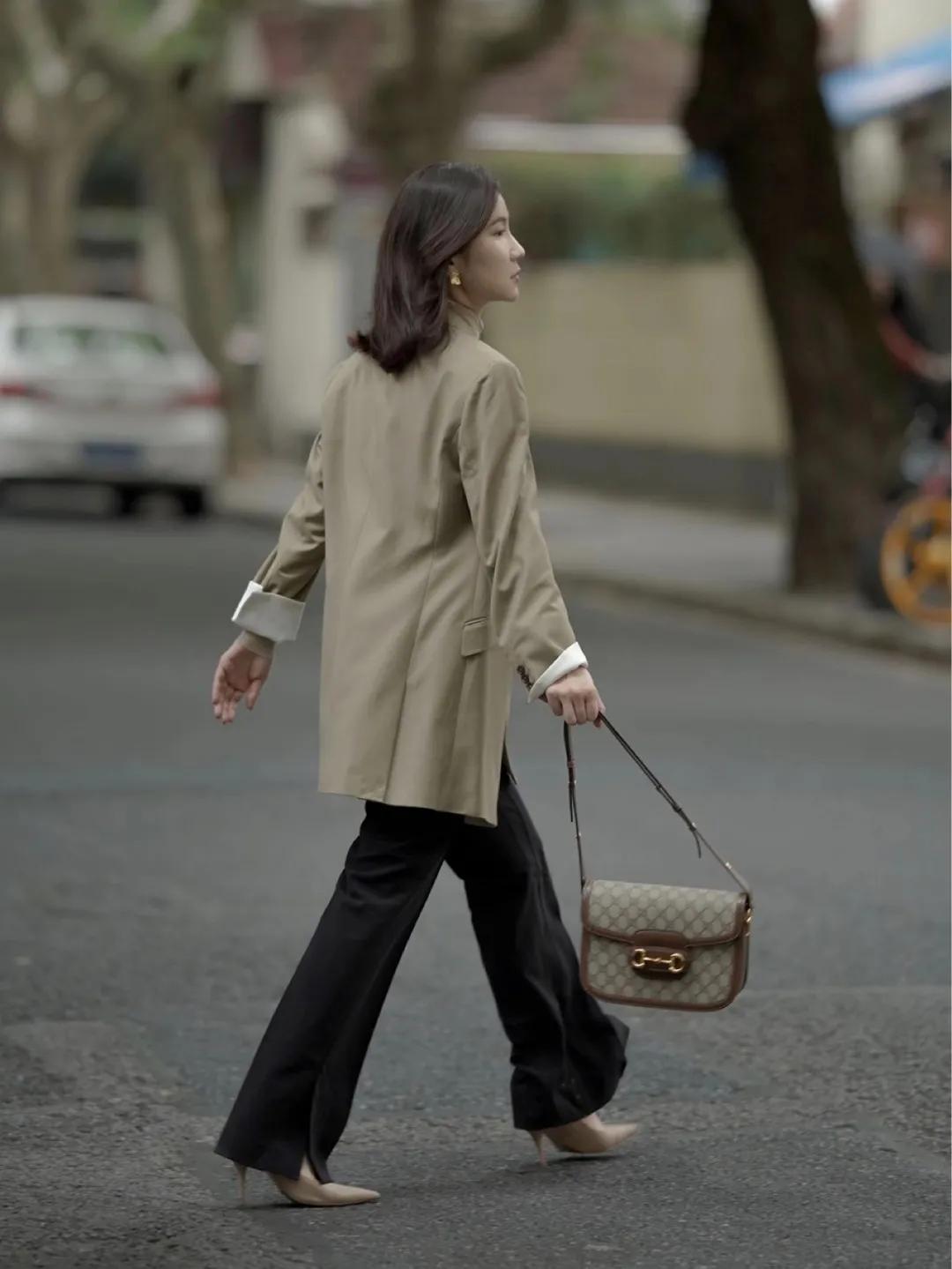 买包的故事老外,带粉丝买包的故事