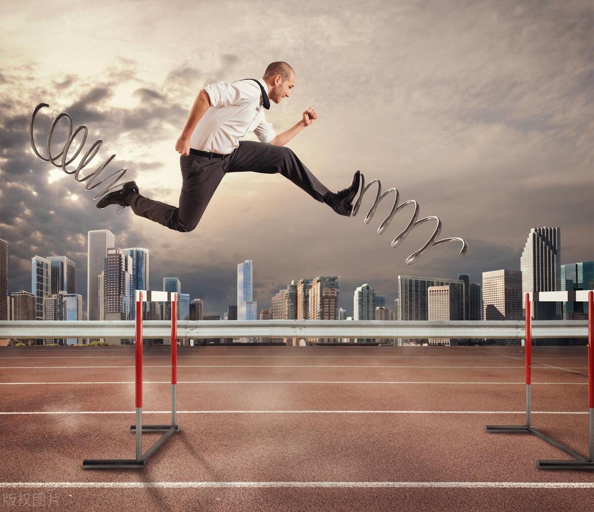 三年涨薪10倍的职场跃迁攻略,在职场中跃迁式成长的思维