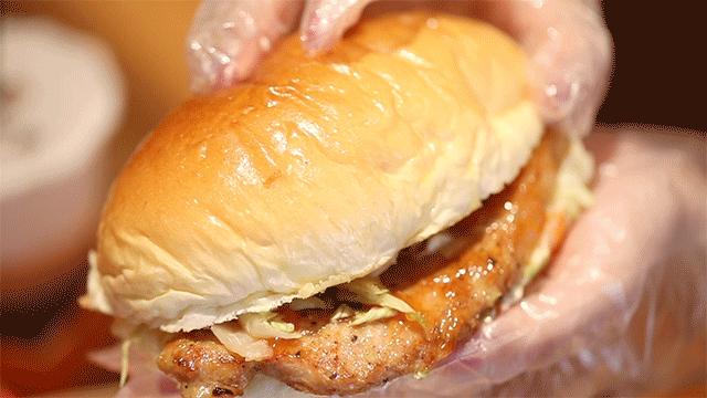 丹霞庄出现一个奇怪阿叔,一万块的店租竟卖起一元一只大鸡腿