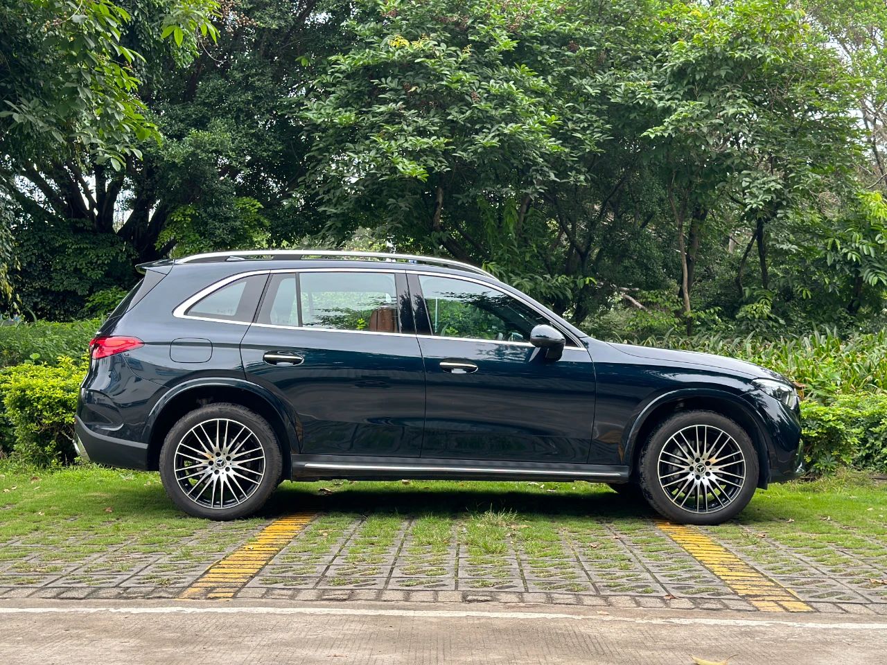 舒适性表现出色实测2018款奔驰glc,试驾全新升级版奔驰glc顶配车型