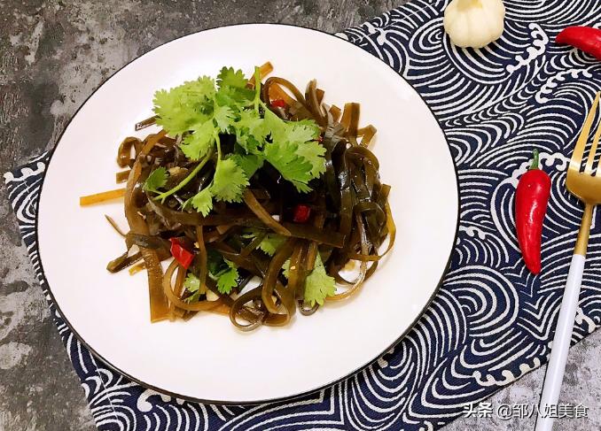 老年人补钙不能吃什么,中老年人补钙喝纯奶粉好吗