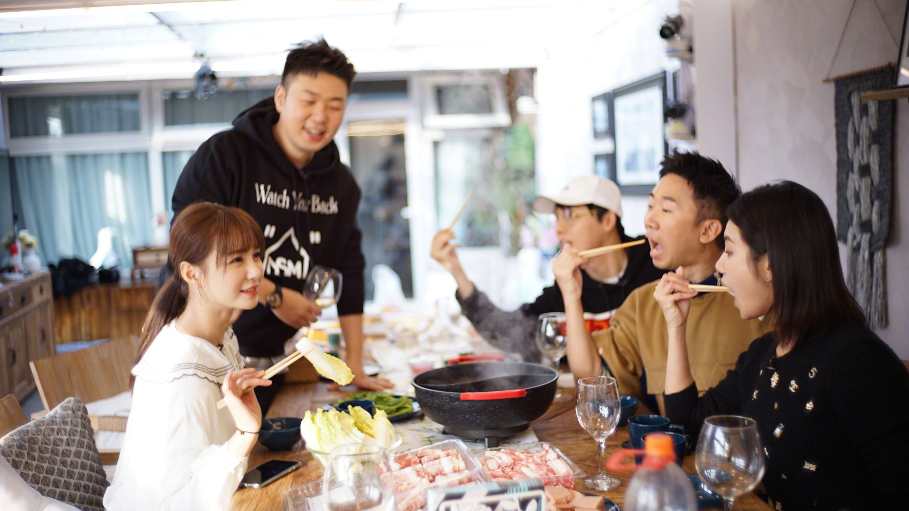 领证1年没婚礼，被杜海涛屏蔽朋友圈3个月，沈梦辰得到了什么