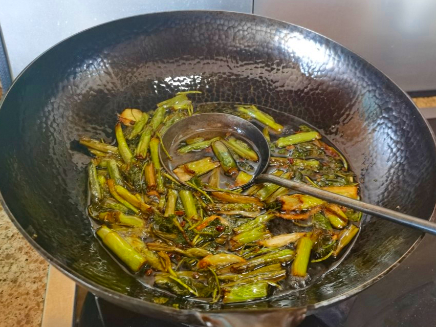 凉拌菜用的明油是什么,如何让凉拌菜的辣椒油飘香