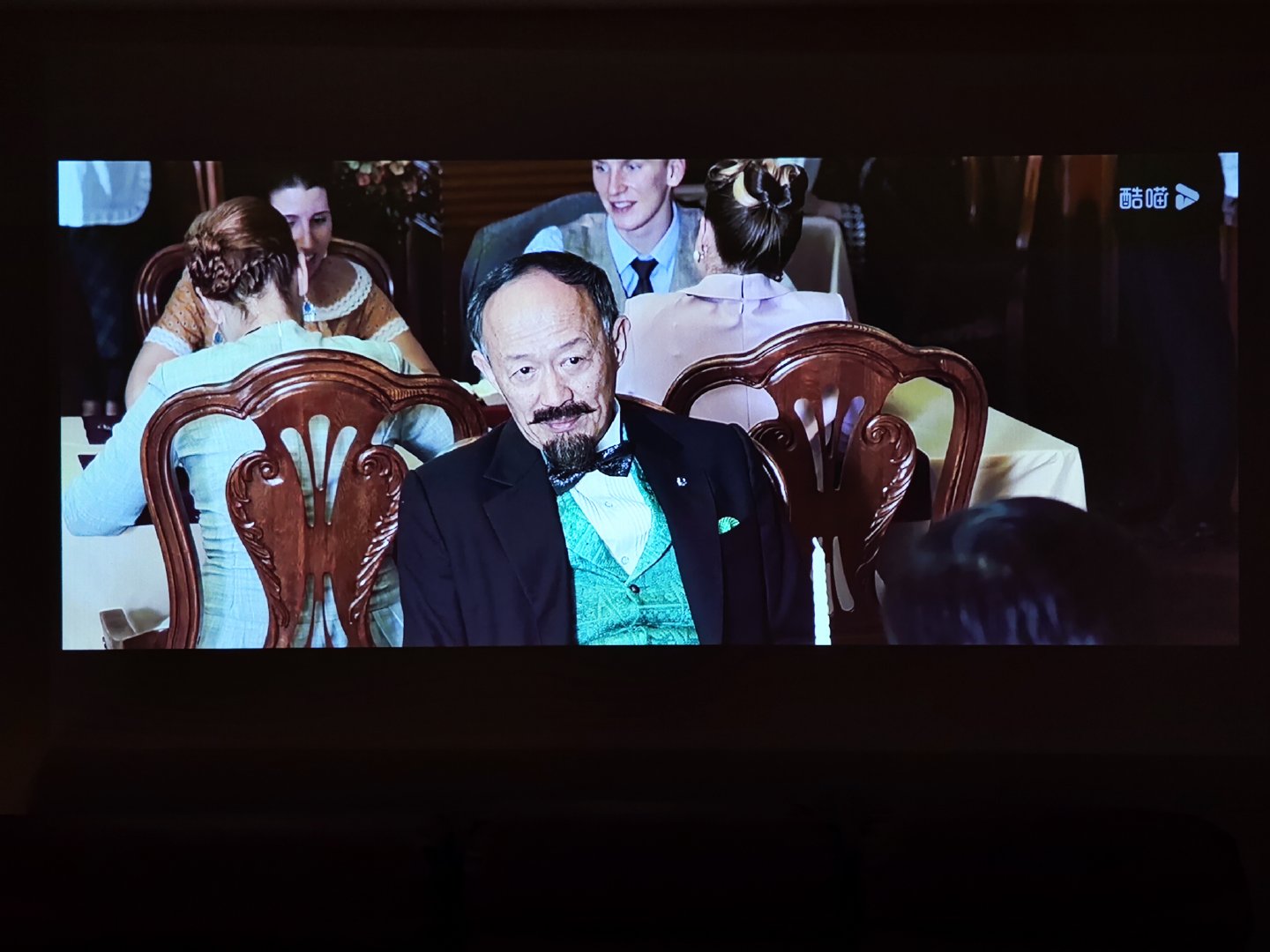 极米h5真实使用效果,极米h5投影200寸效果